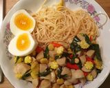 รูปขั้นตอนการทำที่ 6 ของ สปาเก็ตตี้กะเพราลูกชิ้นไก่ คลีน