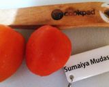 A picture of step 1 of Tomato chutney pakora😍.