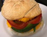 Foto del paso 4 de la receta: Sándwich de palta y tomate, fast food saludable!!