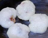 सूजी दही इडली (स्पाट इडली) रेसिपी चरण 3 फोटो