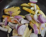 ক্রিস্পি ফ্রায়েড পটেটো উইথ হানি (crispy fried potato with honey recipe in Bengali) রেসিপির ধাপ 1 ছবি