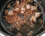 Foto del paso 3 de la receta Alubias con butifarra con salsa de parmesano y albahaca