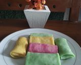 Foto langkah ke 3 dari resep Dadar gulung ceria.