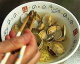 A picture of step 8 of Asari Shio Ramen (Clam Salt Ramen).