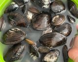 Hình bước làm 1 của món Trai Nấu Riêu