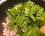 รูปขั้นตอนการทำที่ 1 ของ ไข่เจียวน้ำ 🌿ผักหวานป่า🐷หมูสับ