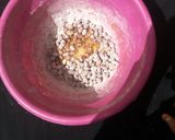 A picture of step 5 of Peanut Burger.