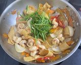 Hình bước làm 13 của món Tôm xào váng đậu
