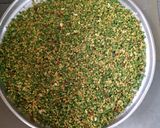 A picture of step 1 of Hare mutter ki kachori.