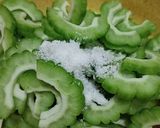 Foto langkah ke 1 dari resep Tumis Paria.