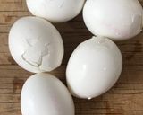 Foto langkah ke 1 dari resep "Avacado Deviled Eggs" (No Mayo).