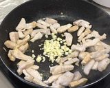 รูปขั้นตอนการทำที่ 3 ของ หมูเส้นผัดพริกสด