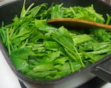 清炒菠菜的食譜步驟3照片