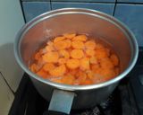 Foto langkah ke 2 dari resep 69. Sop ayam makaroni.