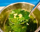 Hình bước làm 3 của món Canh rau chùm ngây nấu tôm 🌿🦐