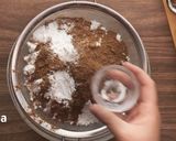 A picture of step 2 of Eggless Chocolate Cake.