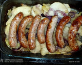 Foto del paso 5 de la receta: Butifarra de pimienta al horno 🐖🐖🧅🧅🧅🥔🥔🥔🍠🍠