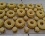 Foto langkah ke 7 dari resep Donat empuk anti gagal.