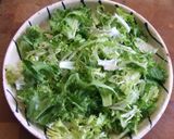 Foto del paso 1 de la receta Ensalada de escarola y granada con vinagreta de cúrcuma