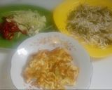 Foto langkah ke 2 dari resep Dadar Telur Cah Toge.