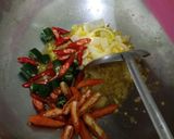 Foto langkah ke 4 dari resep Cumi & Udang Mentega Saus Tiram.