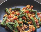 A picture of step 3 of Masala Bhindi.