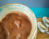 Foto del paso 7 de la receta: Mousse helada de chocolate con almendras y pepitas de chocolate blanco