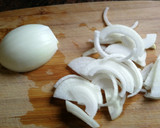 Foto del paso 1 de la receta: Merluza con pimiento rojo salteado