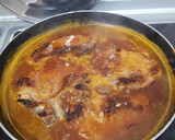 Foto del paso 3 de la receta: Chuletas en salsa de naranja súper fácil