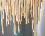 Foto del paso 5 de la receta: Fideos caseros con salsa de pollo