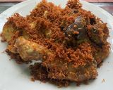 Foto langkah ke 5 dari resep Ayam goreng lengkuas kelapa.