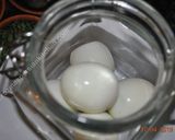 A picture of step 4 of Pickled Eggs ترشی تخم مرغ.