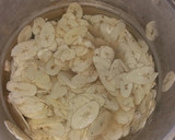 Foto langkah ke 2 dari resep Keripik pisang gurih.