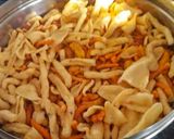 A picture of step 5 of Street Style Misal Pav.