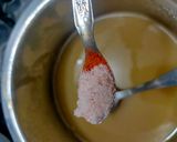 A picture of step 3 of Guava juice.