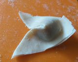 A picture of step 3 of Fry wanton.