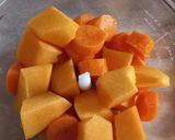 Foto del passaggio 1 della ricetta Torta zucca & carote 🎃🥕