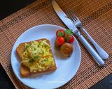 A picture of step 5 of Scrambled eggs.