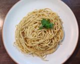 A picture of step 3 of Spaghetti Aglio e olio.