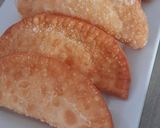 Foto del paso 4 de la receta: Empanada de mechada, cebolla caramelizada y queso azul