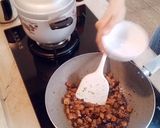 Foto langkah ke 5 dari resep Kwetiau Rebus Daging Jamur.