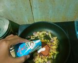 Foto langkah ke 2 dari resep Telur Kari Simpel.