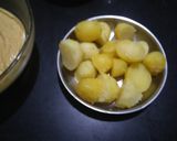 A picture of step 1 of Aloo tikka masala.