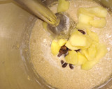Foto del paso 6 de la receta: Bizcocho de avena, manzana y pasas
