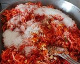 A picture of step 3 of Gajar halwa.
