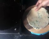 A picture of step 4 of Palak paneer paratha.