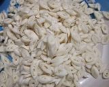 Foto langkah ke 2 dari resep 049. Kulit pangsit goreng.