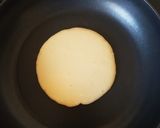 Foto langkah ke 2 dari resep Easy Pancake.