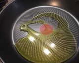 Une image de l'étape 6 de Saucisses fumées aux poivrons verts, tomates séchées et courgette.