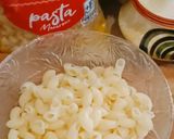 A picture of step 1 of Macaroni Payasam.